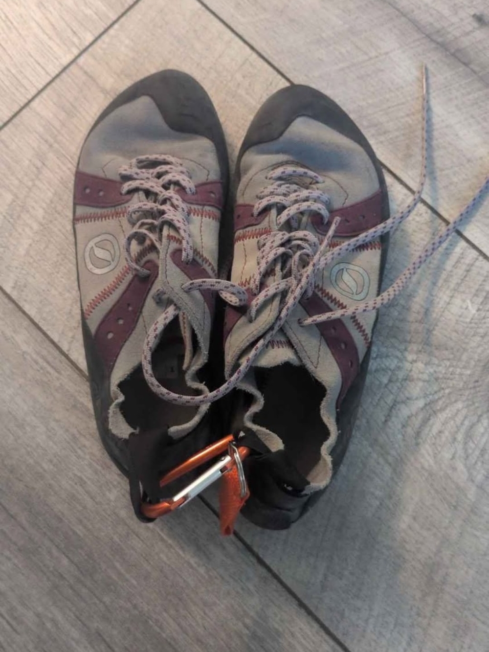 Helix Women Size 6 Climbing Shoes